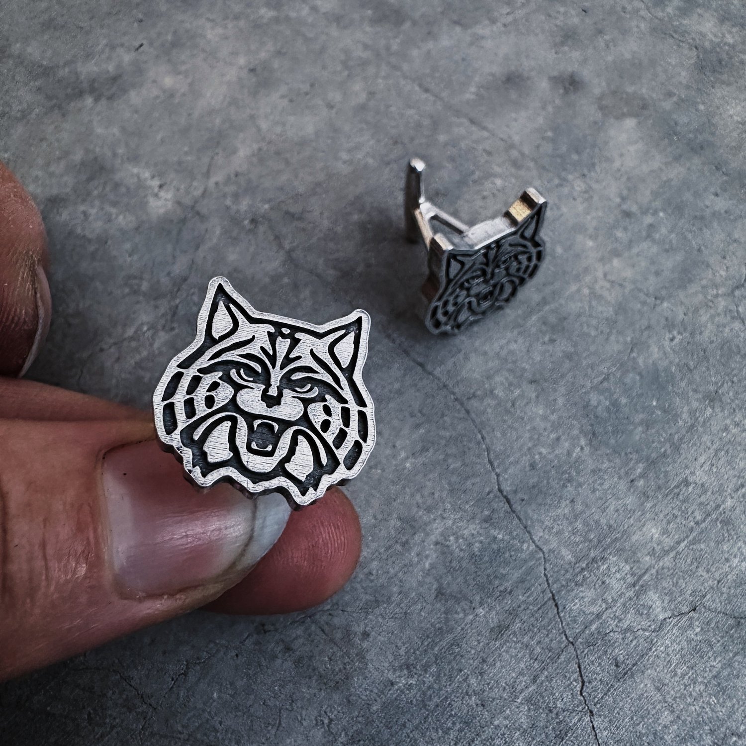 The University of Arizona Wildcats Cufflinks — HELIOTROPE